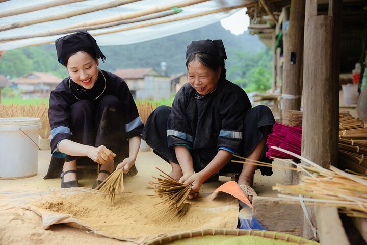 Cao Bang: Loop Tour 3 Days 2 nights with Local Guide