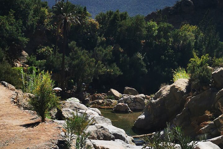 Hiking Beyond Paradise Valley