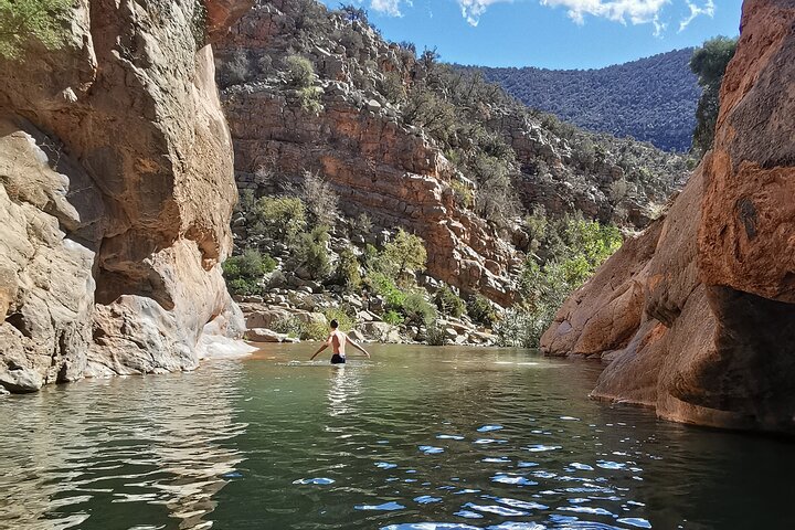 Hiking Beyond Paradise Valley