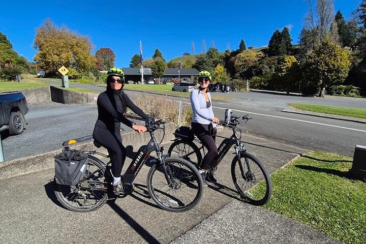 Caves to Kiwis E-Bike Rental