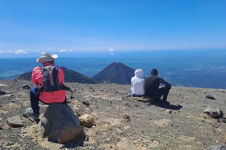 Santa Ana Volcano Hike & Lunch at Coatepeque Lake (Private Tour)