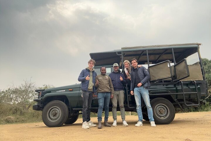 Hluhluwe-Imfolozi Park Full Day Big 5 Safari Tour