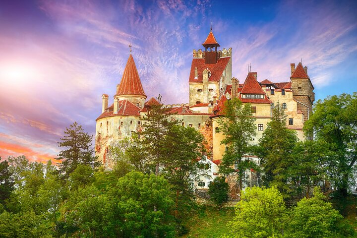 Bucharest-Peles, Bran Castles & Brasov: PREMIUM TOUR small group