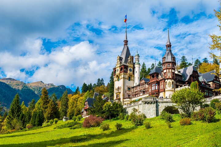 Bucharest-Peles, Bran Castles & Brasov: PREMIUM TOUR small group