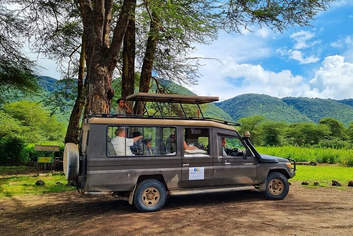 From Arusha: Safari 1 Day Trip to Arusha National Park