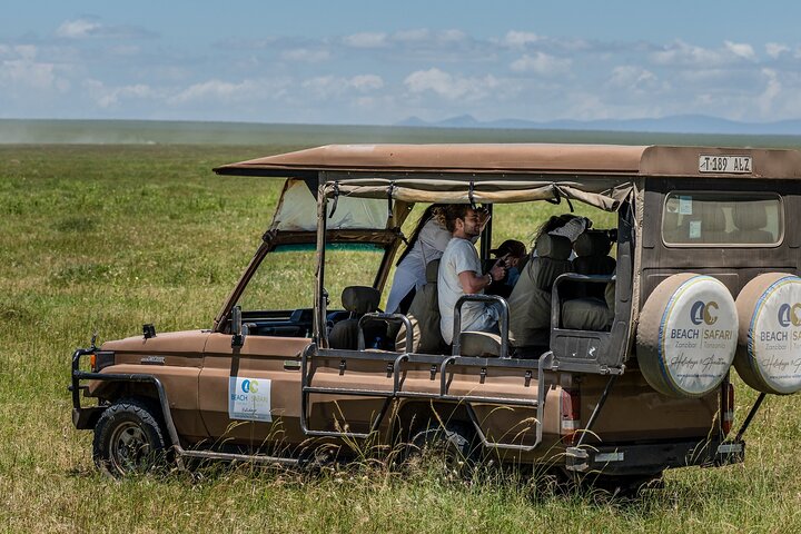 From Arusha: Safari 1 Day Trip to Arusha National Park