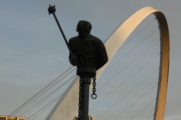 2 Hours Walking Tour in Newcastle Upon Tyne in Italian/English