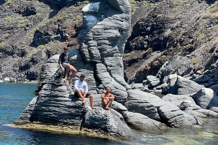 Island Tour with Snorkeling and Picnic