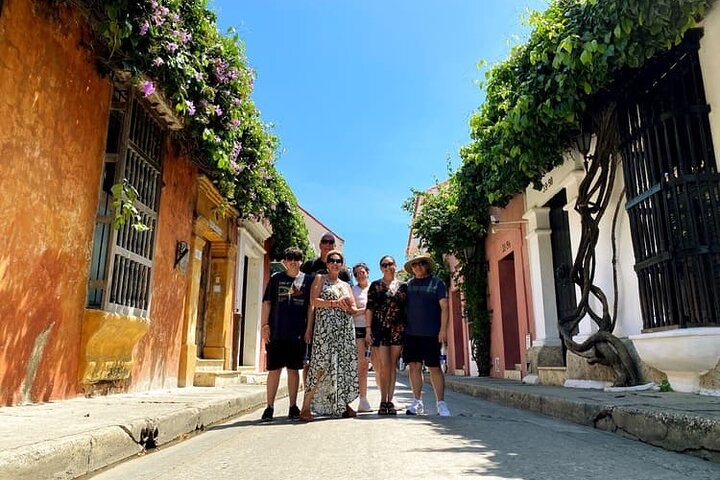 Walking tour of the magical city of Cartagena.