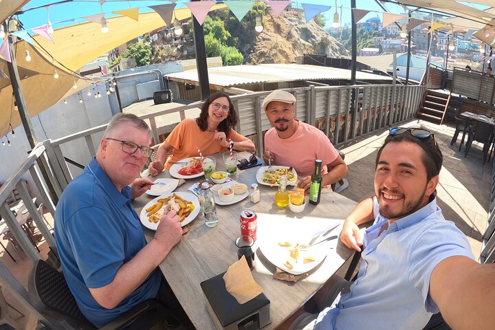 Walking Tour at Valparaiso and Viña with Lunch Starts in Santiago