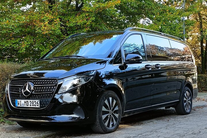 Mercedes Benz V-Class Airport Transfers