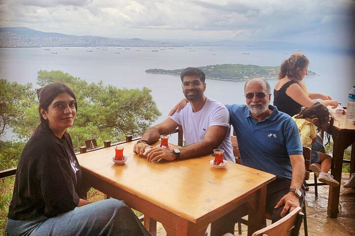 Local Food Tasting Tour Visiting 3 Islands from Istanbul