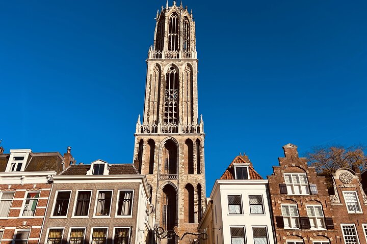 Utrecht Historic City: a Self-Guided Augmented Reality Tour
