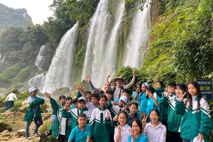 Cao Bang: Loop Tour 3 Days 2 nights with Local Guide