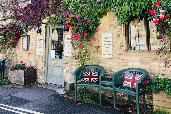 Private Cotswolds Day Tour: Small-Group Luxury in a Mercedes