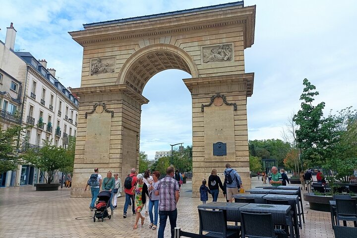 Guided tour of Dijon with your private professional guide!