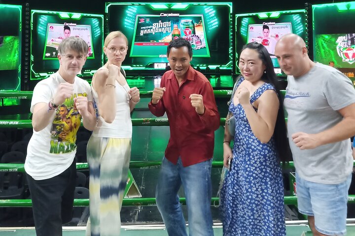 Watch Live Khmer Traditional boxing in Phnom Penh