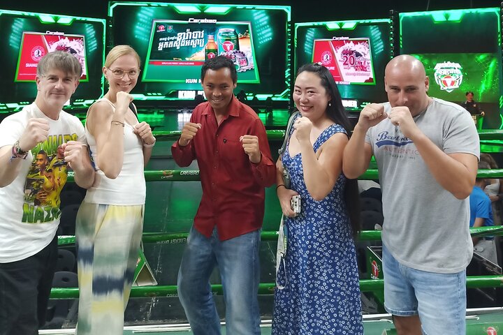 Watch Live Khmer Traditional boxing in Phnom Penh