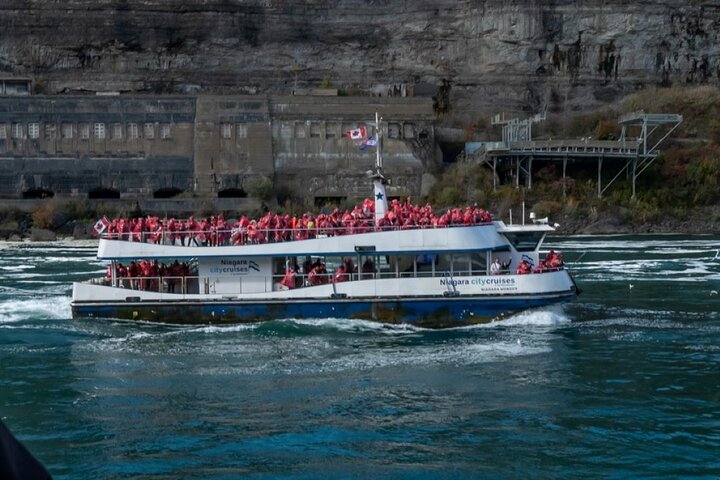 Niagara Falls 1 Day Tour from NYC with Maid of the Mist Boat Ride