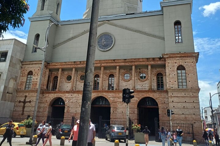 City Tour Pereira Main Squares, historic sites and viewpoint