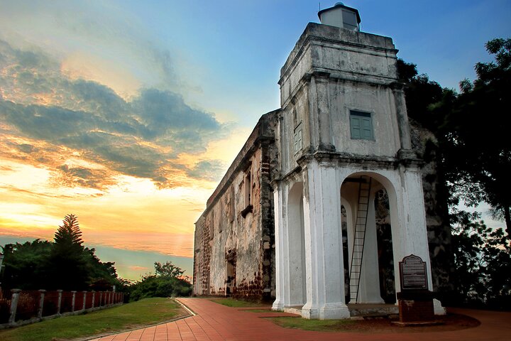 Kuala Lumpur Malacca River Cruise and Historical Tour with Lunch