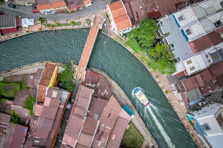 Kuala Lumpur Malacca River Cruise and Historical Tour with Lunch