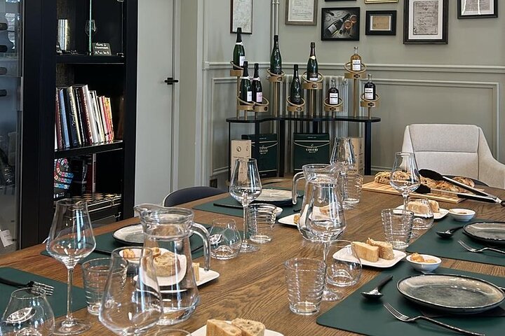 From Reims: Champagne Small-Group tour with tastings & Lunch