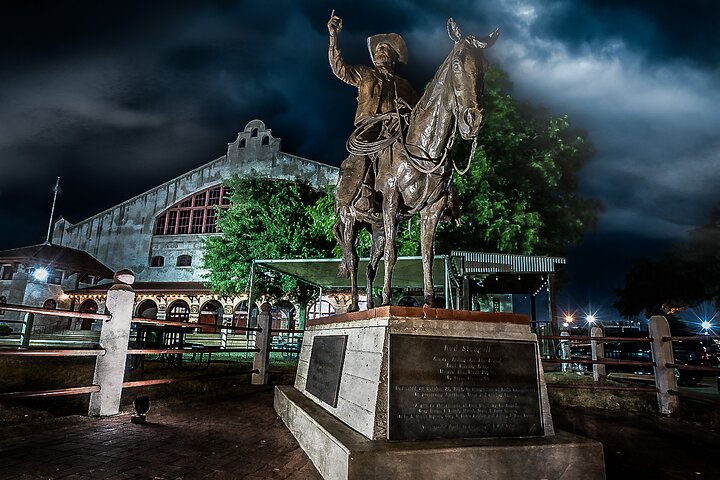 Stockyard Shadows: Wicked Fort Worth Ghost Tours