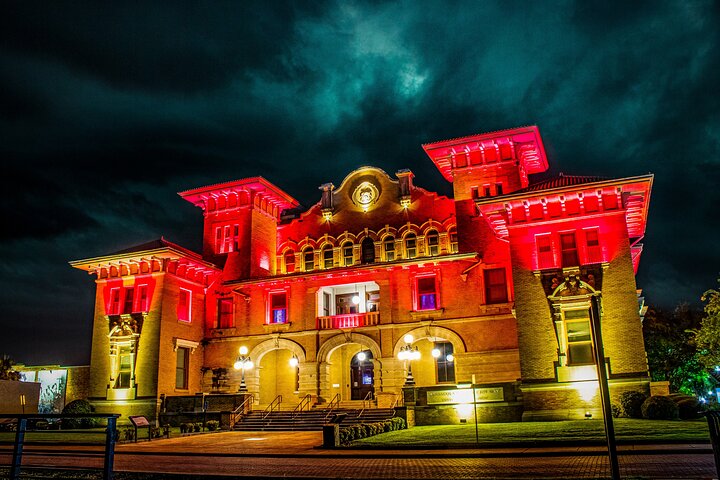 Pensacola Ghost Tours: Perdition, Pirates, & Purgatory