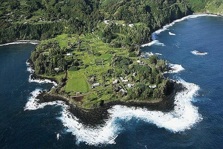 Private Road to Hana Rainforest & Waterfall Experience from Maui