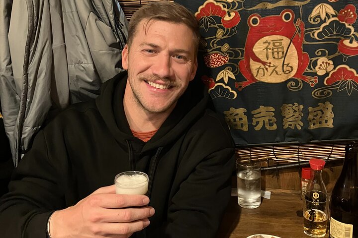 Osaka Local Izakaya Hopping: Food, Drinks & Nightlife