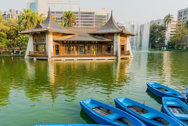 Alishan National Forest Day Tour from Taichung with Hotel Pickup