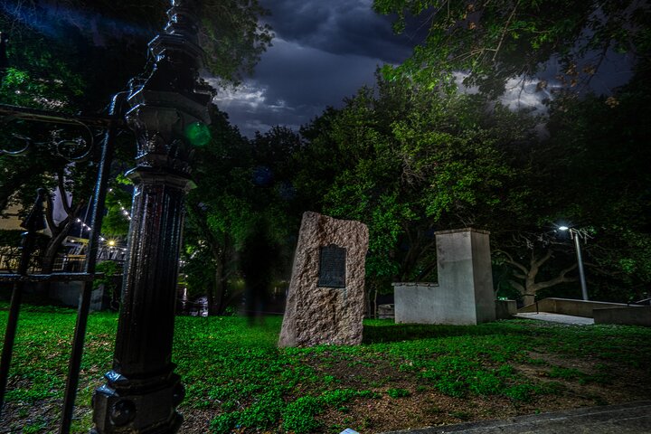 Waco Ghost Tour : Wild Whispers of the Wicked