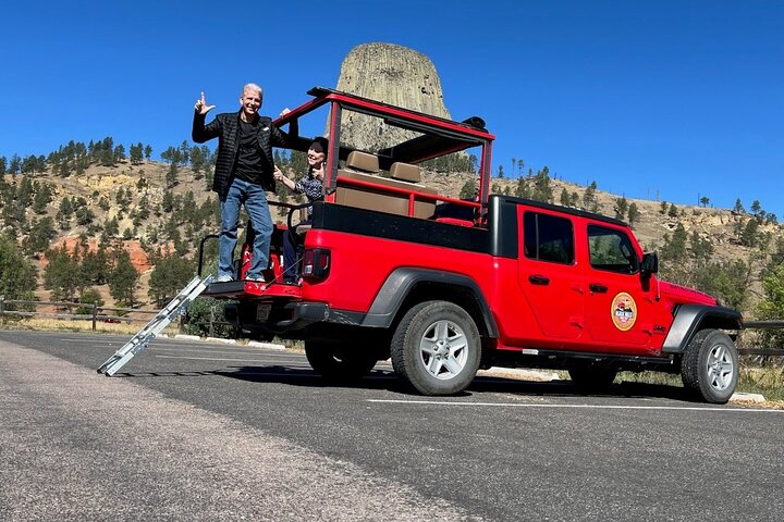 Devil's Tower & Deadwood with Spearfish Canyon Picnic