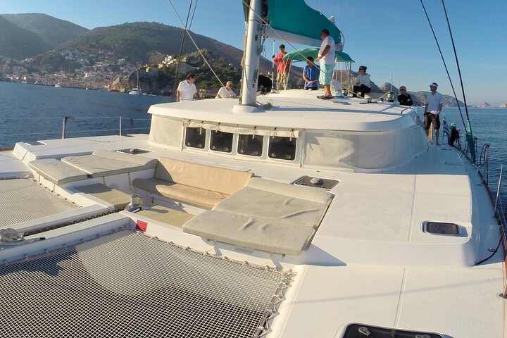 Kos: Small-Group Full-Day Catamaran Boat Trip, Meal, Drinks &Swim