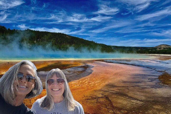 250th Celebration Yellowstone Open Air tour W/lunch and Souvenir