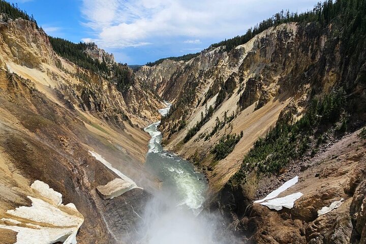 250th Celebration Yellowstone Open Air tour W/lunch and Souvenir