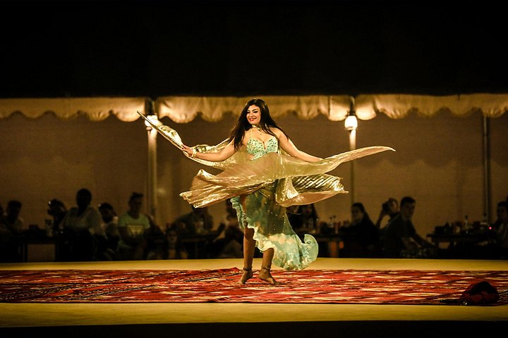Abu Dhabi: Desert Safari with BBQ, Camel Ride & Sandboarding