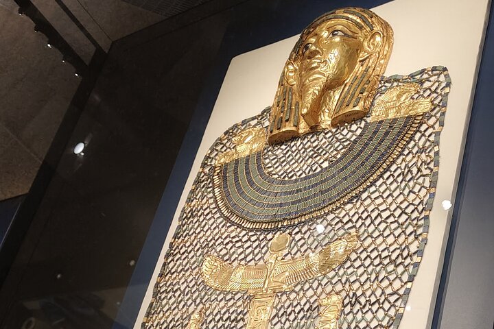 Private Guided Tour Giza Pyramid, Shpinx and The Grand Museum.