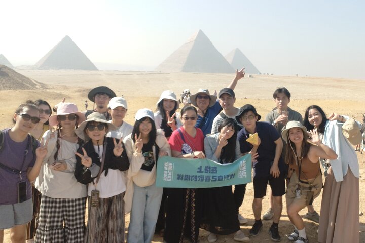 Private Guided Tour Giza Pyramid, Shpinx and The Grand Museum.