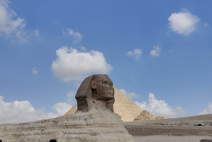 Private Guided Tour Giza Pyramid, Shpinx and The Grand Museum.