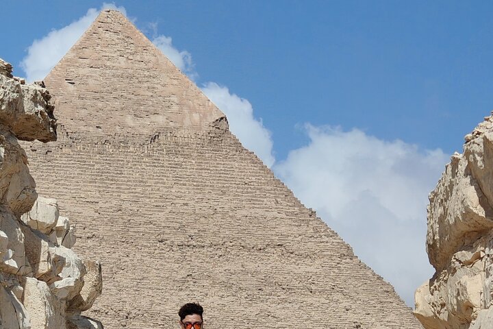 Private Guided Tour Giza Pyramid, Shpinx and The Grand Museum.