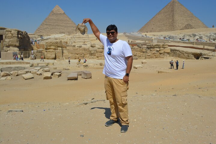 Private Guided Tour Giza Pyramid, Shpinx and The Grand Museum.