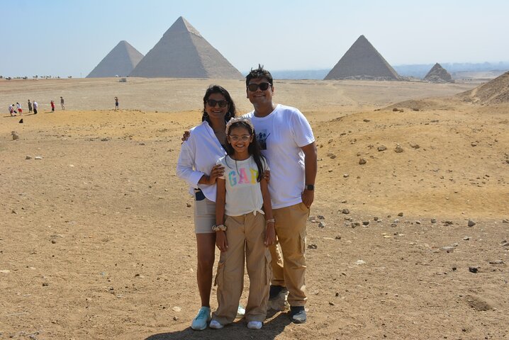 Private Guided Tour Giza Pyramid, Shpinx and The Grand Museum.