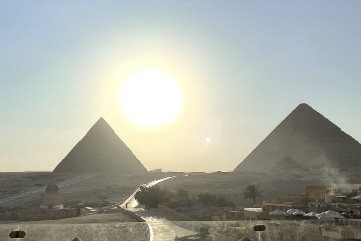 Private Guided Tour Giza Pyramid, Shpinx and The Grand Museum.