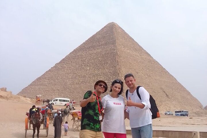 Private Guided Tour Giza Pyramid, Shpinx and The Grand Museum.