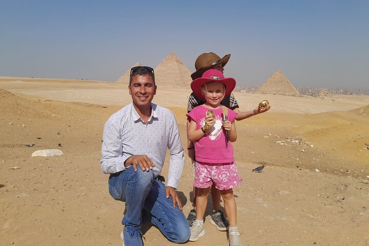 Private Guided Tour Giza Pyramid, Shpinx and The Grand Museum.