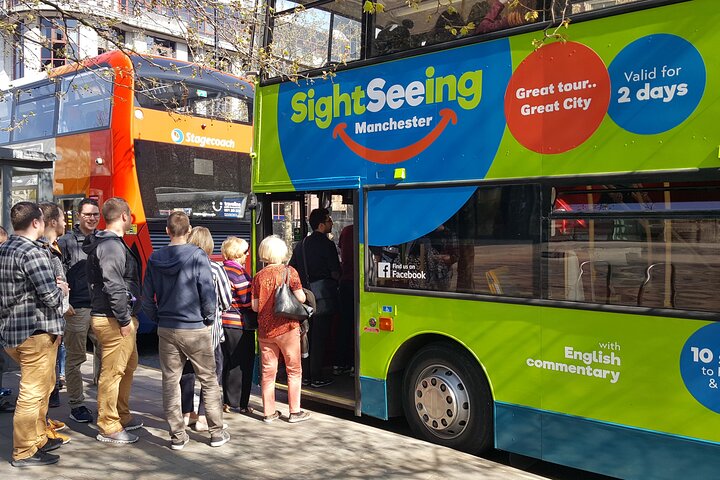 Manchester: Sightseeing Open-Top Bus Tour