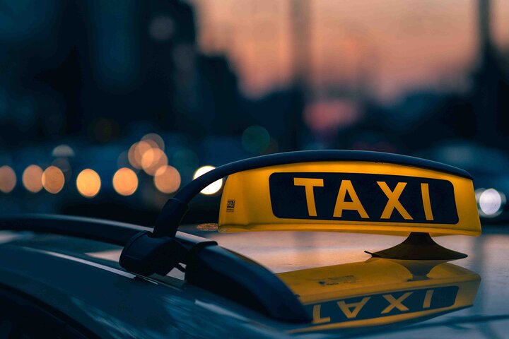 Private Transfer City Centre To or From London Gatwick Airport
