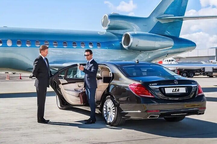 Private Transfer City Centre To or From London Gatwick Airport